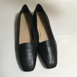 New Enzo Angiolini Liberty black narrow leather flats size 8.5 N